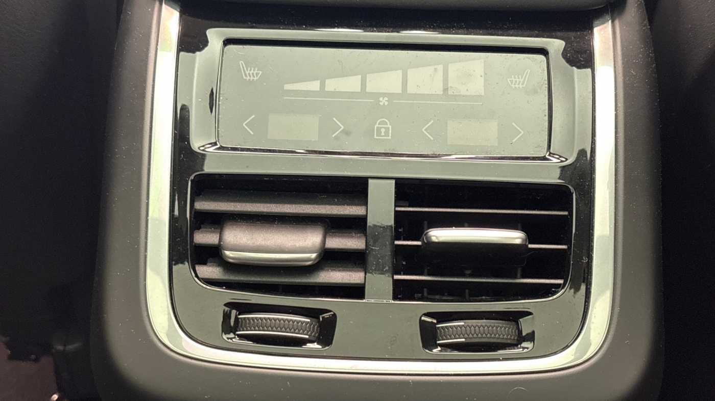 Used Volvo XC60 2025 for sale - 78145575: Photo 17