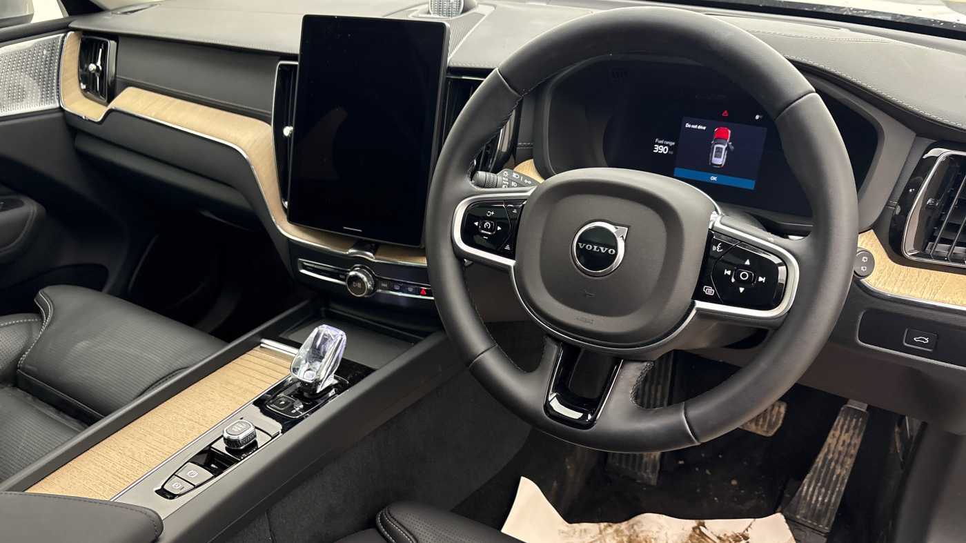 Used Volvo XC60 2025 for sale - 78145575: Photo 9