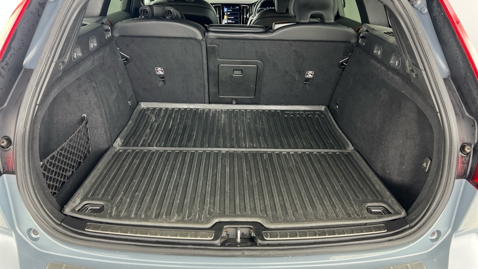 Used Volvo V60 2021 for sale - 77555231: Photo 5