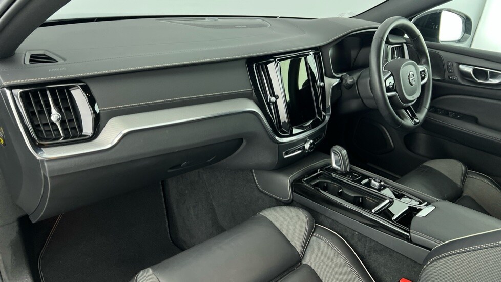 Used Volvo V60 2021 for sale - 77555231: Photo 6