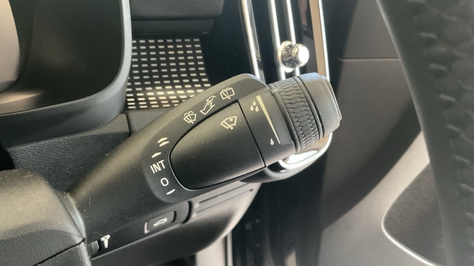 Used Volvo XC40 2021 for sale - 76807368: Photo 21