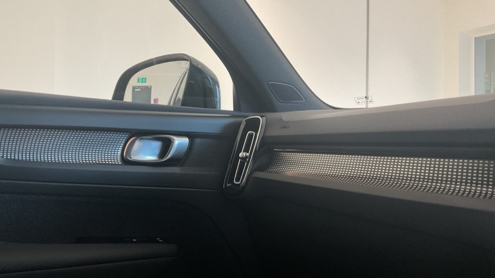 Used Volvo XC40 2021 for sale - 76807368: Photo 23