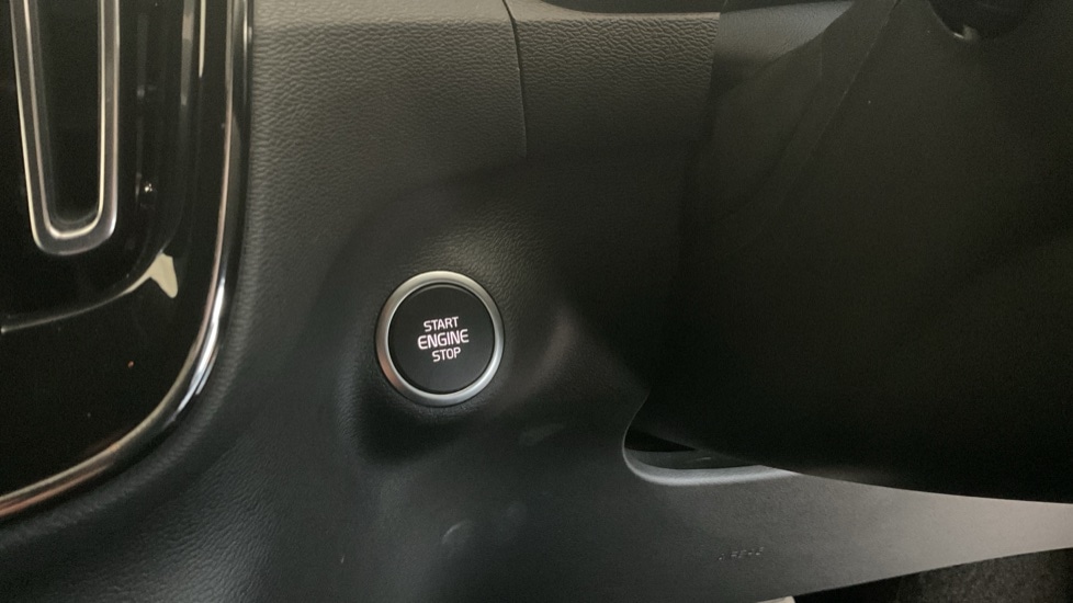 Used Volvo XC40 2021 for sale - 76807368: Photo 25