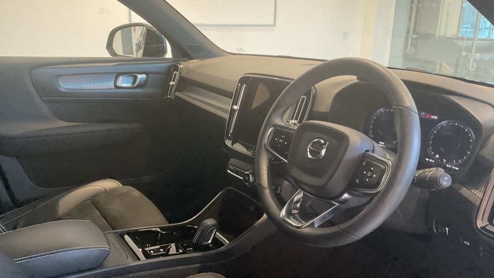 Used Volvo XC40 2021 for sale - 76807368: Photo 4
