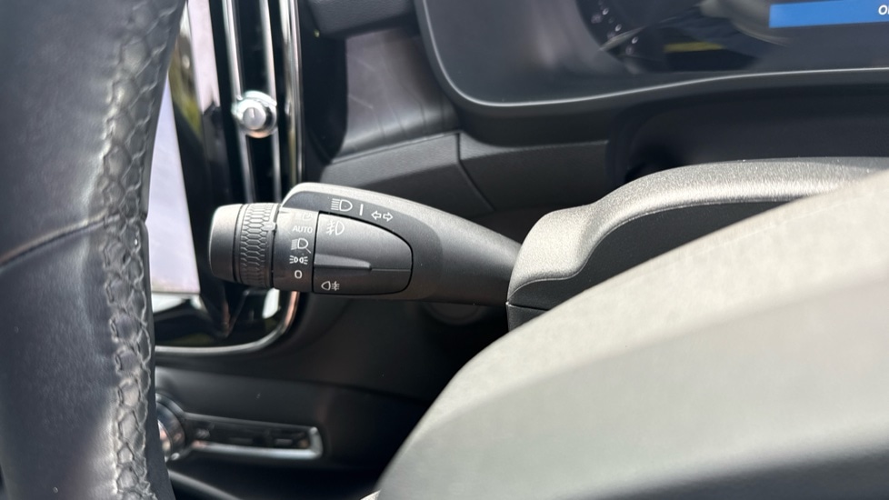 Used Volvo XC40 2023 for sale - 78213067: Photo 17