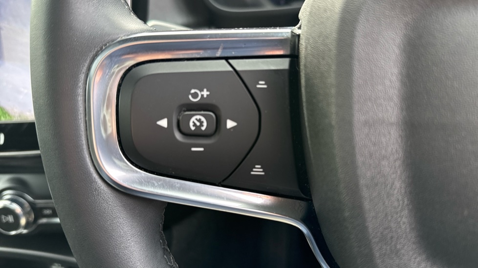 Used Volvo XC40 2023 for sale - 78213067: Photo 18