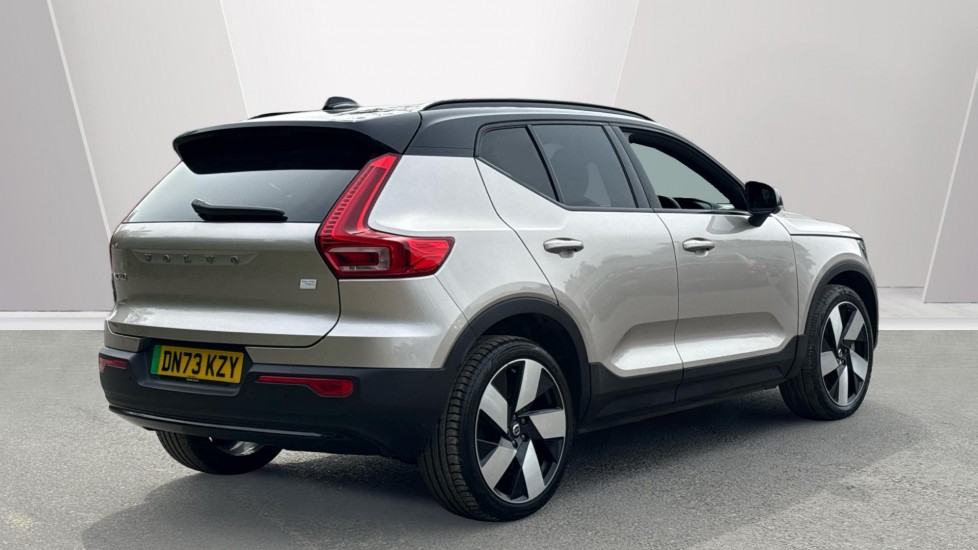 Used Volvo XC40 2023 for sale - 78213067: Photo 2