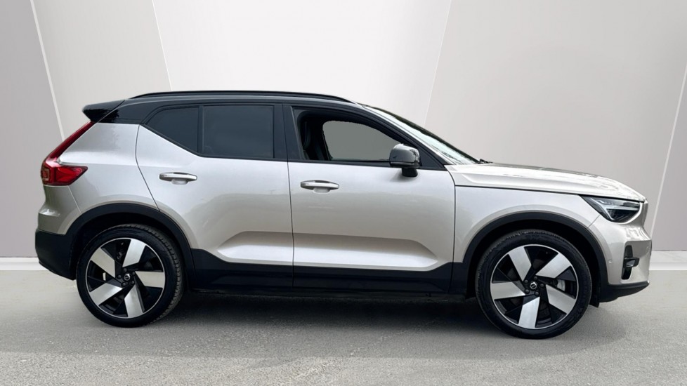Used Volvo XC40 2023 for sale - 78213067: Photo 3