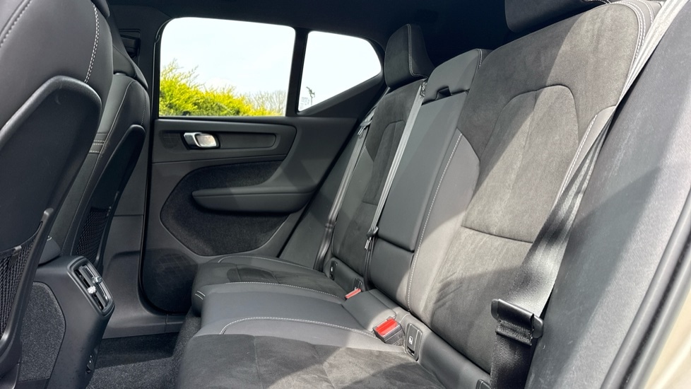 Used Volvo XC40 2023 for sale - 78213067: Photo 6