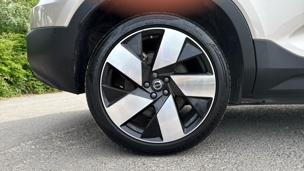 Used Volvo XC40 2023 for sale - 78213067: Photo 9