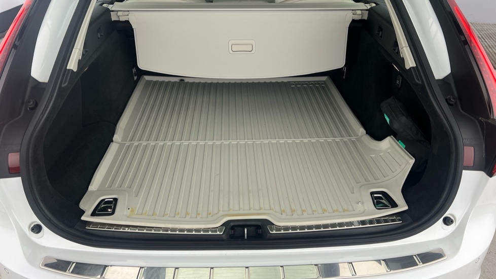 Used Volvo V90 2021 for sale - 77528718: Photo 5