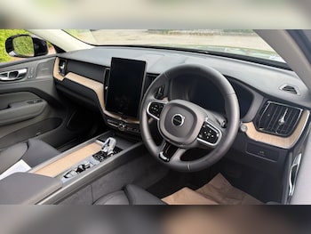 Used Volvo XC60 2025 for sale - 78317548: Photo