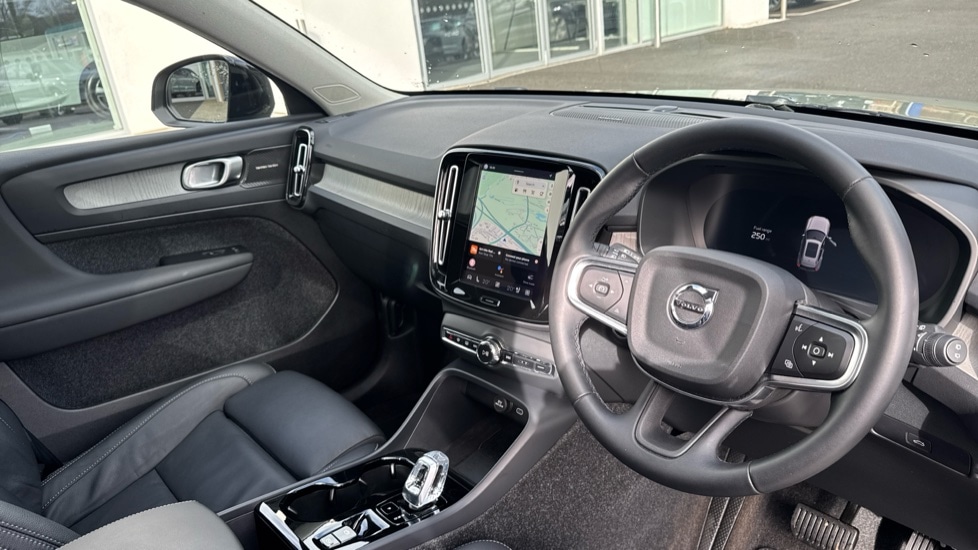 Used Volvo XC40 2025 for sale - 77721526: Photo 4