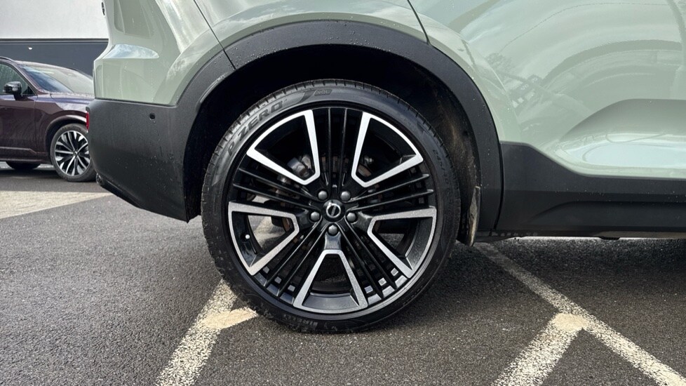 Used Volvo XC40 2025 for sale - 77721526: Photo 9