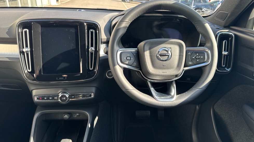 Used Volvo XC40 2023 for sale - 77901501: Photo 10