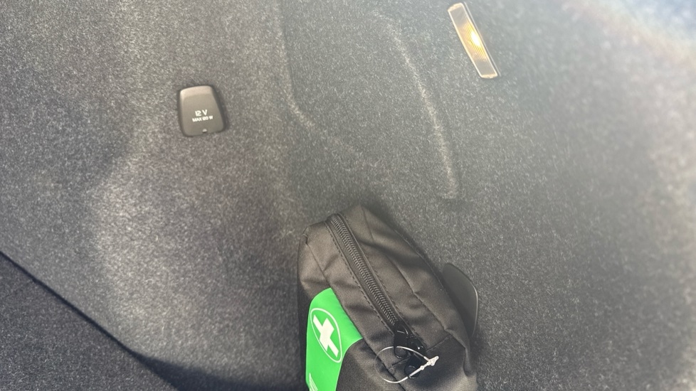 Used Volvo XC40 2023 for sale - 77901501: Photo 20