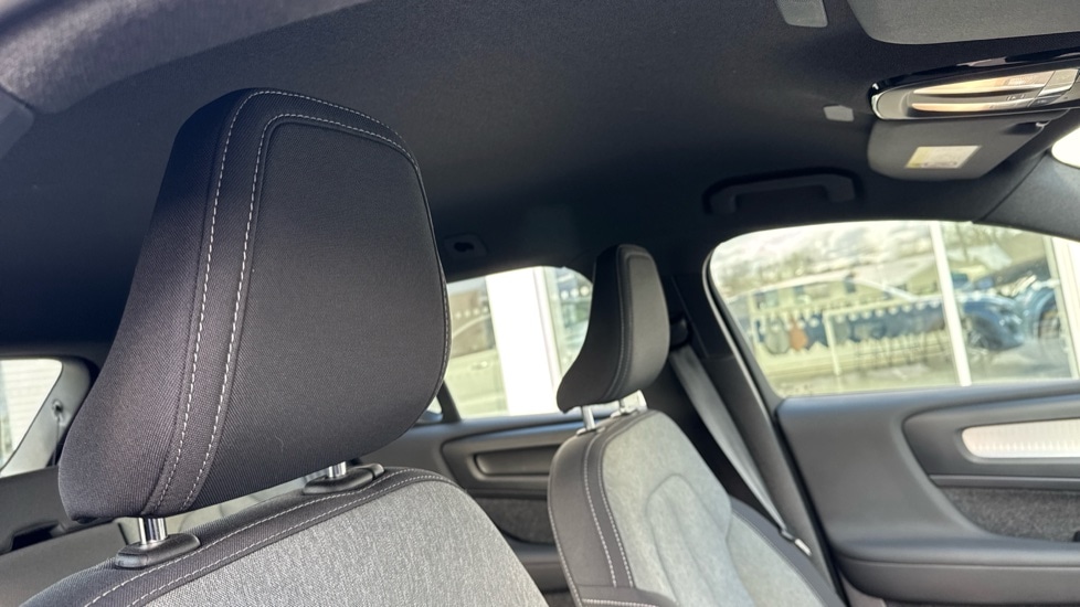 Used Volvo XC40 2023 for sale - 77901501: Photo 25