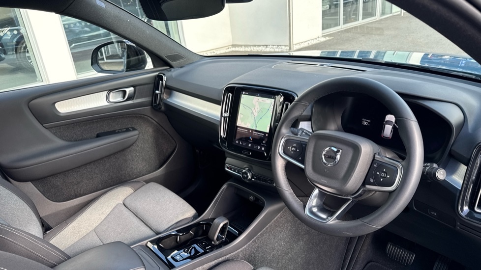 Used Volvo XC40 2023 for sale - 77901501: Photo 4