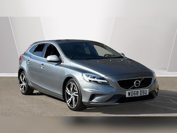Used Volvo V40 2018 for sale - 78198639: Photo