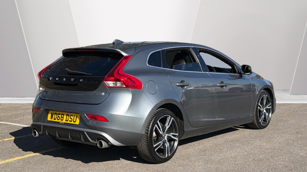 Used Volvo V40 2018 for sale - 78198639: Photo 2