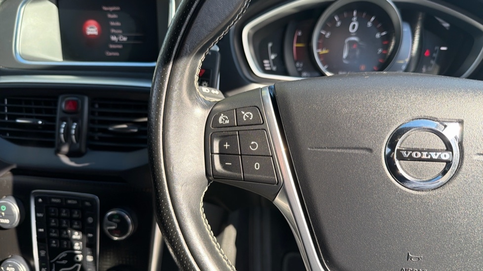 Used Volvo V40 2018 for sale - 78198639: Photo 20