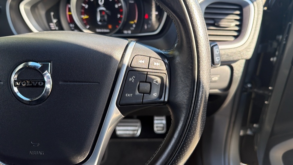 Used Volvo V40 2018 for sale - 78198639: Photo 21