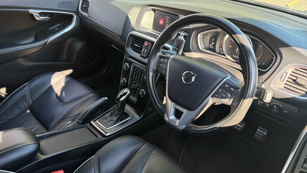 Used Volvo V40 2018 for sale - 78198639: Photo 6