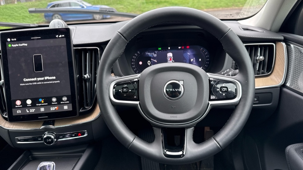 Used Volvo XC60 2025 for sale - 78140369: Photo 10