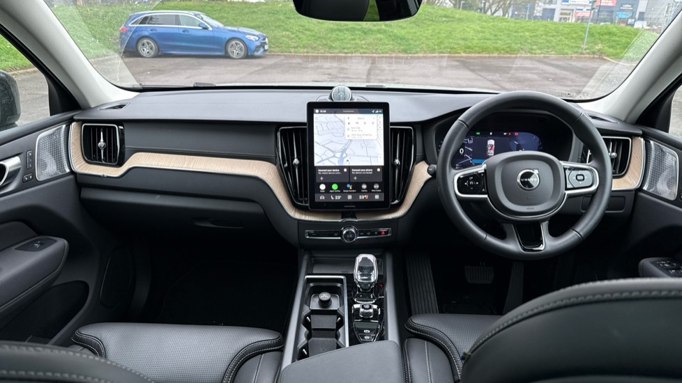 Used Volvo XC60 2025 for sale - 78140369: Photo 5