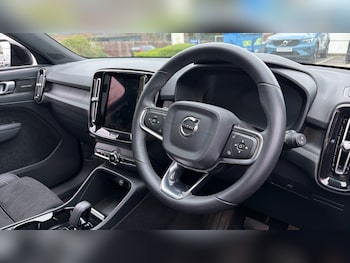 Used Volvo XC40 2022 for sale - 78304773: Photo