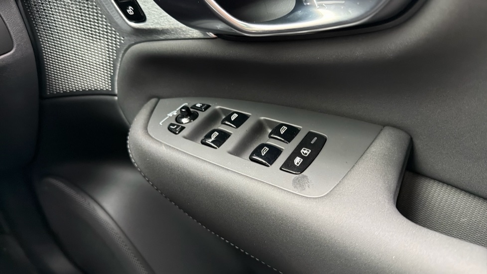 Used Volvo XC90 2025 for sale - 77073293: Photo 23