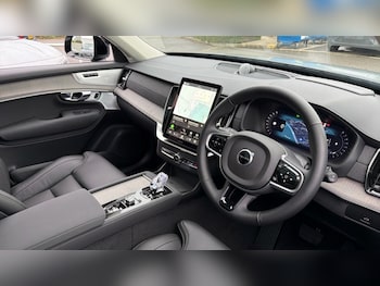 Used Volvo XC90 2025 for sale - 77073293: Photo