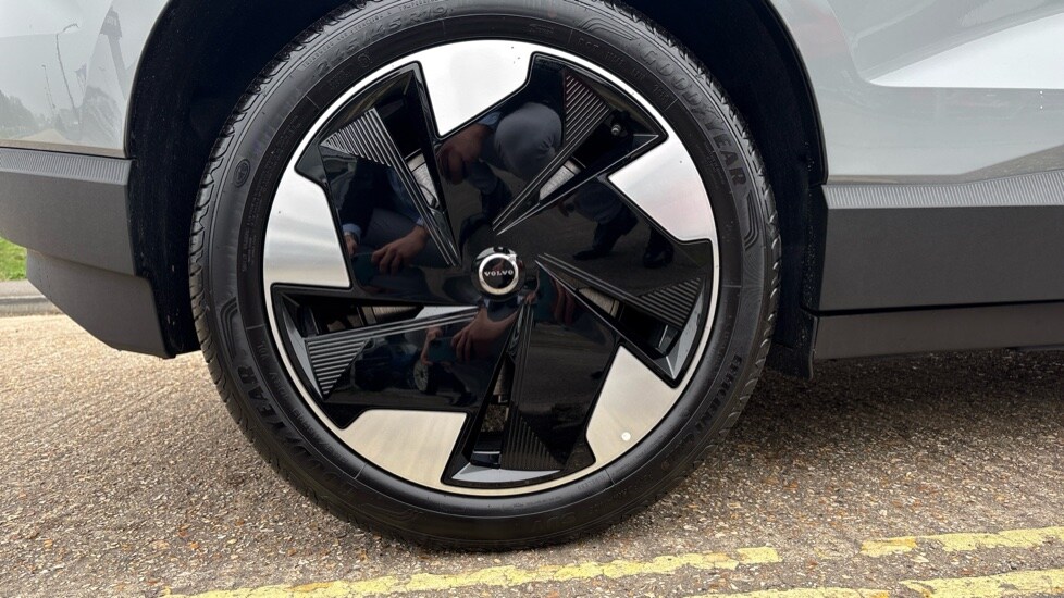 Used Volvo EX30 2025 for sale - 77809931: Photo 9