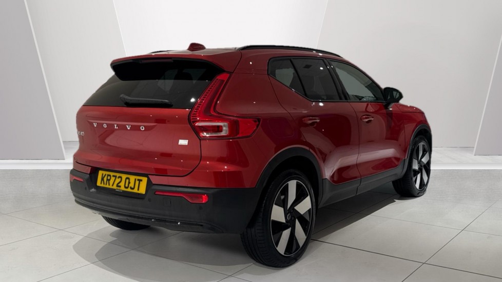 Used Volvo XC40 2023 for sale - 76675824: Photo 2