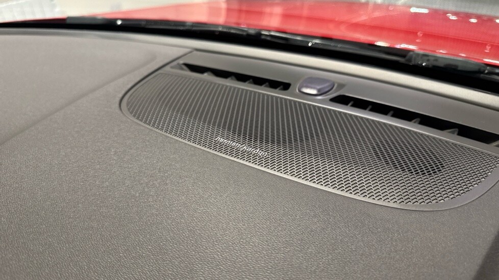 Used Volvo XC40 2023 for sale - 76675824: Photo 23