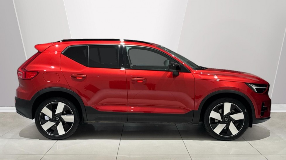 Used Volvo XC40 2023 for sale - 76675824: Photo 3