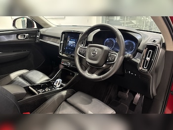 Used Volvo XC40 2023 for sale - 76675824: Photo