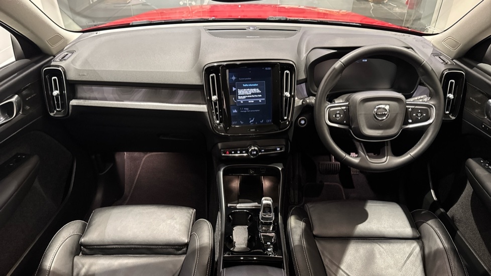 Used Volvo XC40 2023 for sale - 76675824: Photo 5