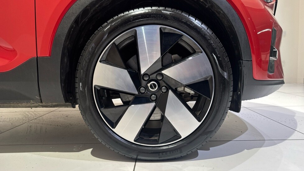 Used Volvo XC40 2023 for sale - 76675824: Photo 9