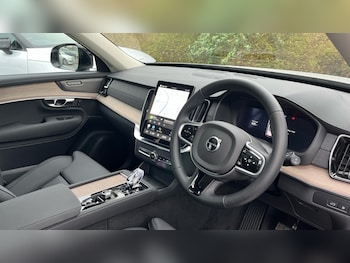 Used Volvo XC90 2025 for sale - 78141188: Photo