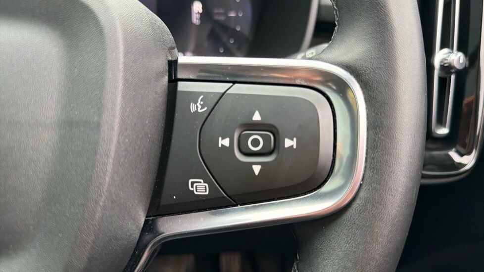 Used Volvo XC40 2022 for sale - 78211821: Photo 21