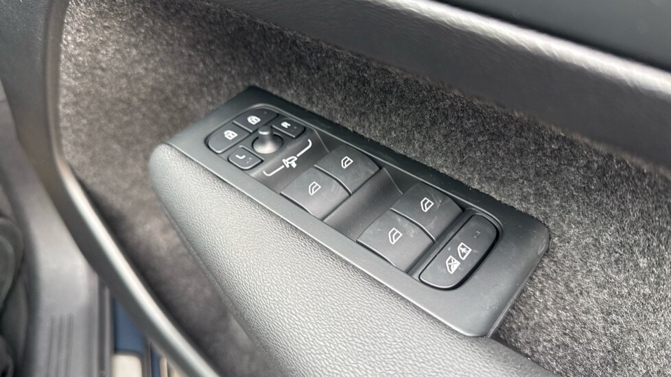 Used Volvo XC40 2026 for sale - 78005484: Photo 23