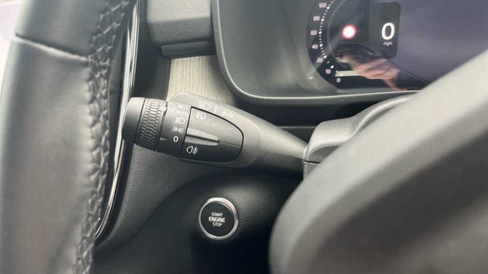 Used Volvo XC40 2025 for sale - 77641285: Photo 18