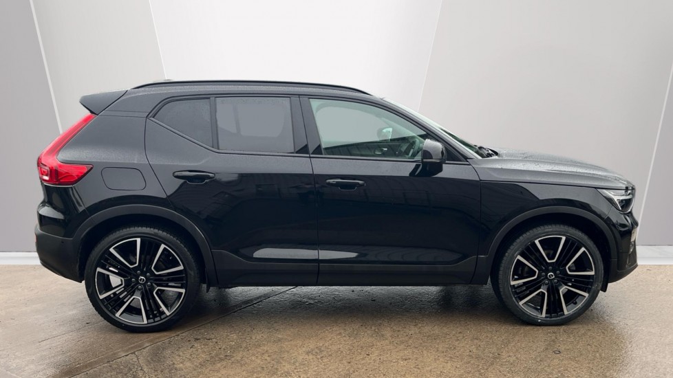 Used Volvo XC40 2025 for sale - 77641285: Photo 3