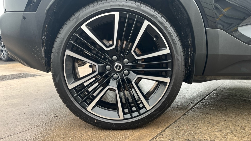 Used Volvo XC40 2025 for sale - 77641285: Photo 9