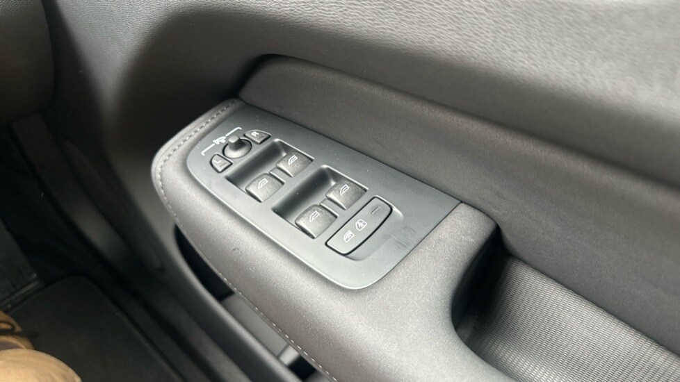 Used Volvo XC60 2025 for sale - 76678388: Photo 22