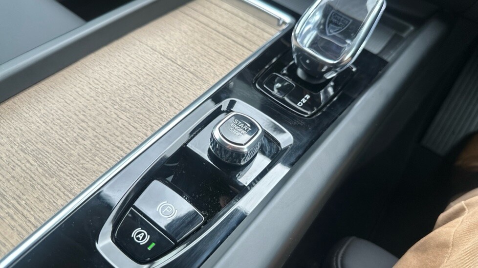 Used Volvo XC60 2025 for sale - 76678388: Photo 25