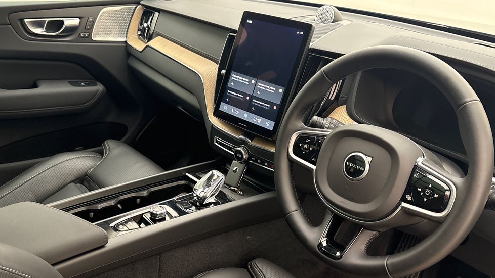 Used Volvo XC60 2025 for sale - 78053466: Photo 9