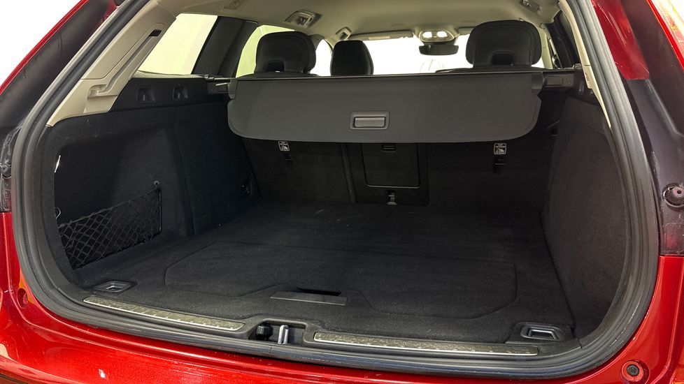 Used Volvo V60 2025 for sale - 77962220: Photo 5