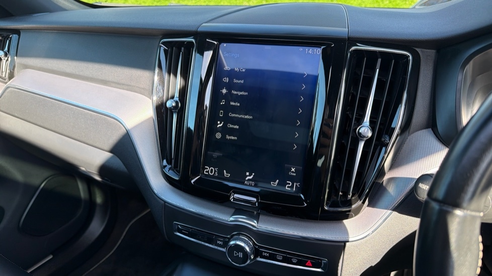 Used Volvo XC60 2019 for sale - 78018549: Photo 15